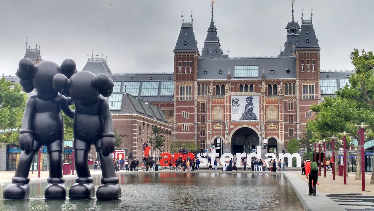 Wakacje w Amsterdamie – odwiedź najbardziej kontrowersyjne miasto Europy